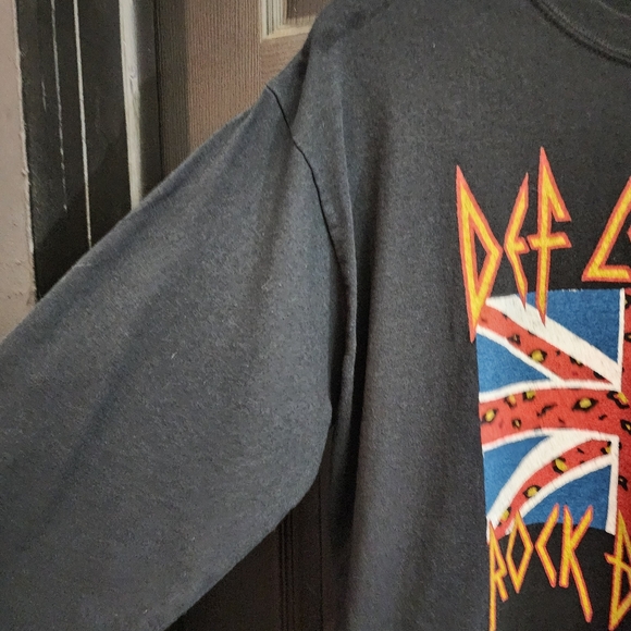 DAY Def Leppard Long Sleeve Crop Tee - Picture 11 of 16